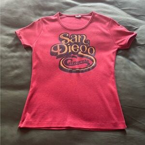 Make Me An Offer 😊 - Super Cute Vintage Tee!